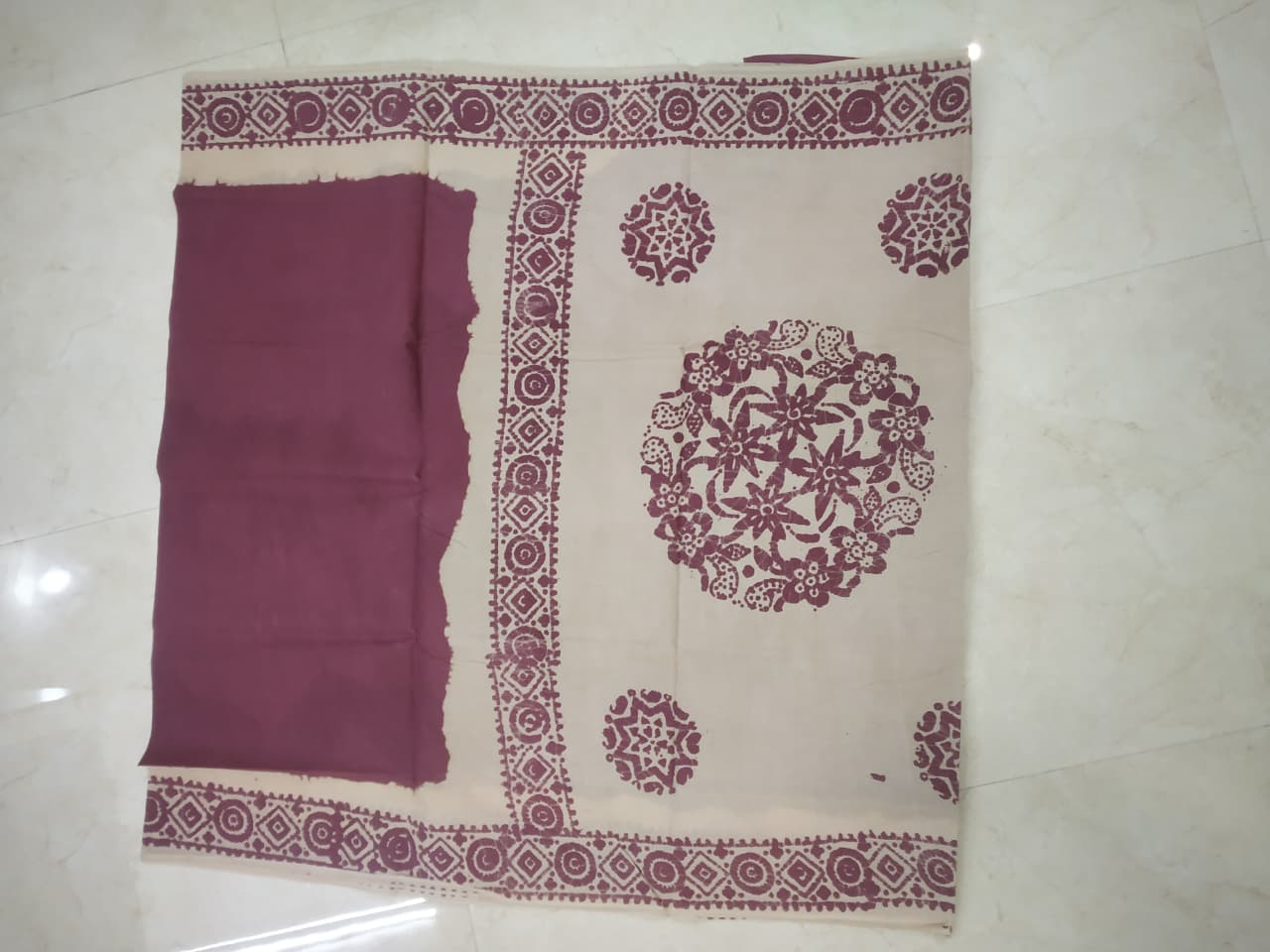 Prabanja Old Magenta Plain Sungudi Cotton Saree - Image 3