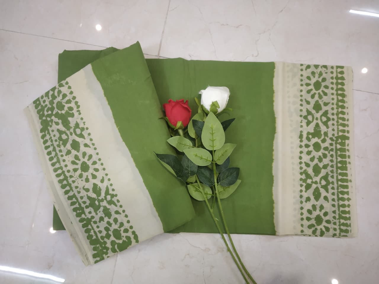 Prabanja Pickle Green Plain Sungudi Cotton Saree - Image 4