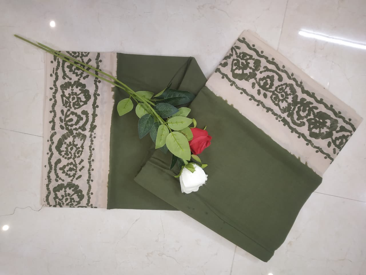 Prabanja Russian Light Green Plain Sungudi Cotton Saree - Image 2